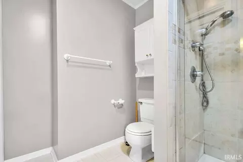 Bath - 3665 E Robin Rd, Bloomington, IN 47401 photo 3 of 5