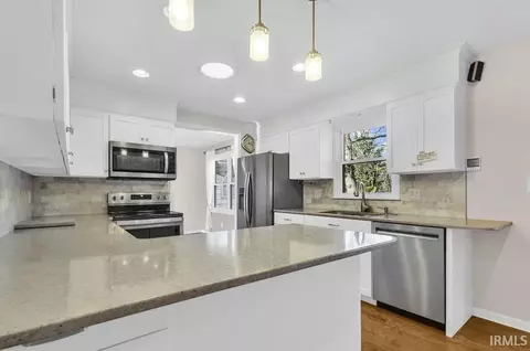 Kitchen - 3665 E Robin Rd, Bloomington, IN 47401 photo 2 of 5
