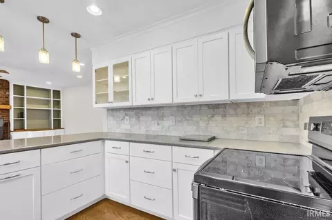 Kitchen - 3665 E Robin Rd, Bloomington, IN 47401 photo 4 of 5