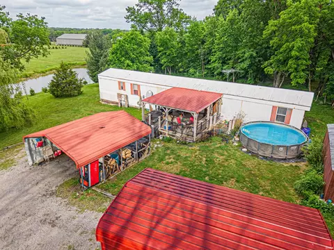 201 E County Rd 475 S, Winslow, IN 47598