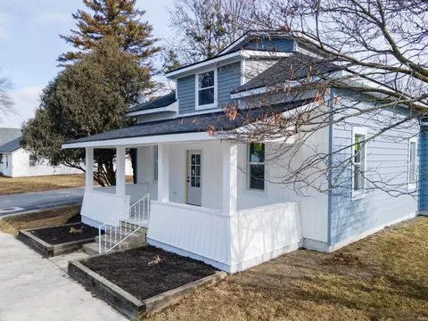 432 N Main St, Fairmount, IN 46928