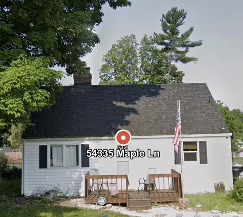 54335 Maple Lane Ave, South Bend, IN 46635