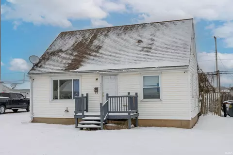 928 S Edison Ave, South Bend, IN 46619