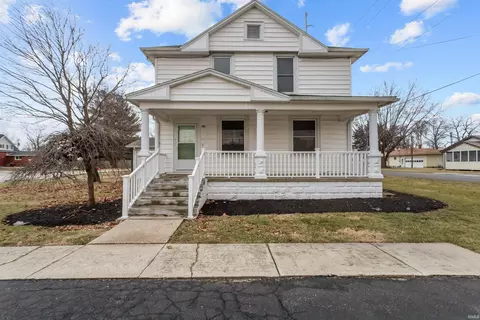 115 W 10th St, Burlington, IN 46915