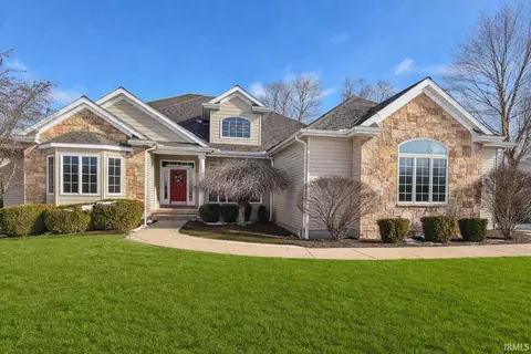 1963 Pheasant Ridge Dr, Warsaw, IN 46580