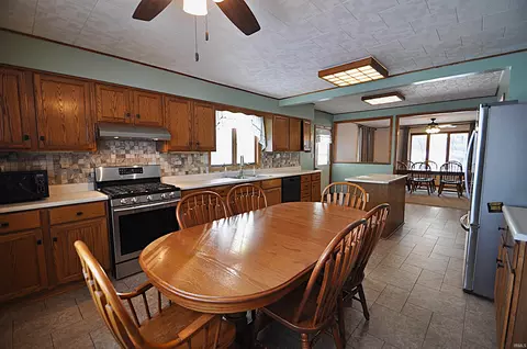 Kitchen - 4420 N 700, Hamlet, IN 46532 photo 2 of 4
