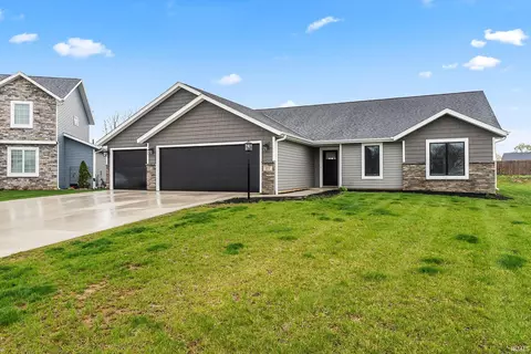 122 Sunset Dr, Avilla, IN 46710