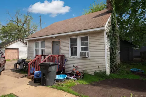1511 Hermosa Pl, South Bend, IN 46613