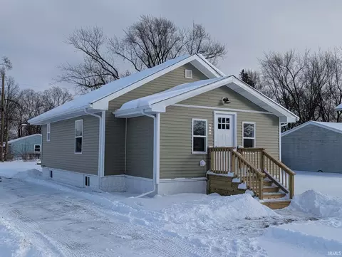 2716 Roosevelt Ave, Elkhart, IN 46517