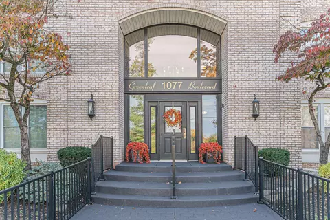 1077 Greenleaf Blvd #107, Elkhart, IN 46514
