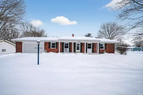 52340 Tallyho Dr, South Bend, IN 46635