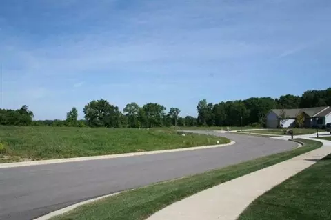 2275 Highlander Dr, Warsaw, IN 46580