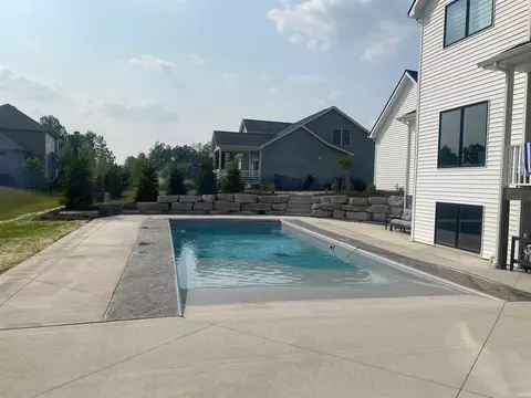Exterior - 295 Quell Ct, Fort Wayne, IN 46845 photo 3 of 4