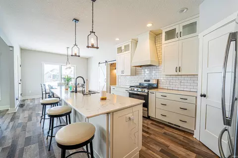 Kitchen - 295 Quell Ct, Fort Wayne, IN 46845 photo 4 of 5