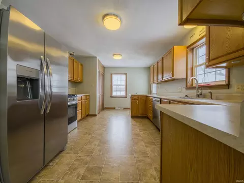 Kitchen - 202 E Oak St, Allendale, IL 62410 photo 1 of 2