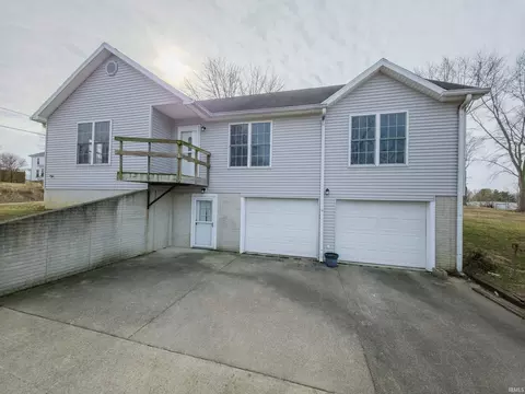 Exterior - 202 E Oak St, Allendale, IL 62410 photo 2 of 6