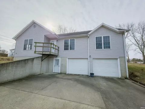 Exterior - 202 E Oak St, Allendale, IL 62410 photo 6 of 6