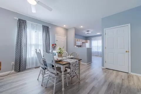 704 E Bayberry Ct #E, Bloomington, IN 47401 photo 5
