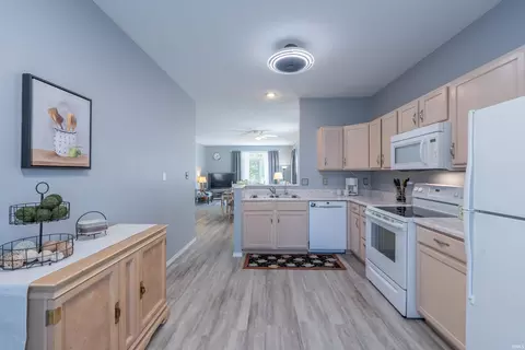 704 E Bayberry Ct #E, Bloomington, IN 47401 photo 10