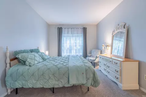 704 E Bayberry Ct #E, Bloomington, IN 47401 photo 16
