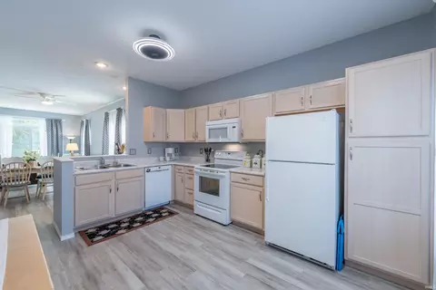 704 E Bayberry Ct #E, Bloomington, IN 47401 photo 8