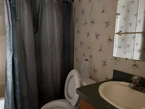 319 E Frank St, Mitchell, IN 47446 photo 6