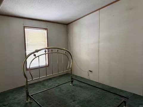 319 E Frank St, Mitchell, IN 47446 photo 7