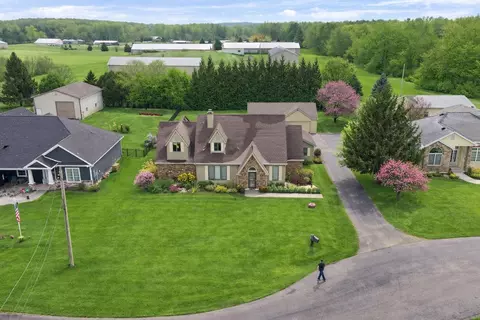335 Lane 230 Jimmerson Lk, Angola, IN 46703