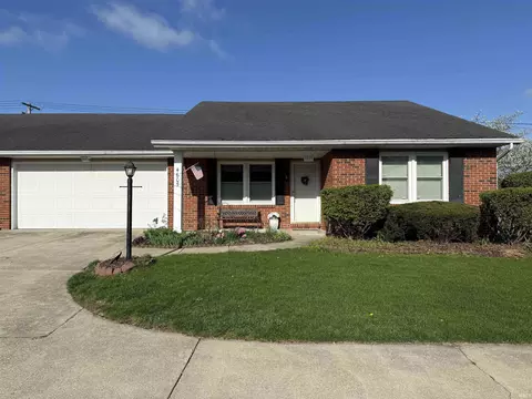 4605 Rivers Edge Dr, Mishawaka, IN 46544
