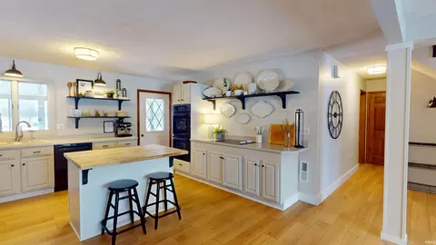 Kitchen - 1075 E Bocock Rd, Marion, IN 46952 photo 3 of 5
