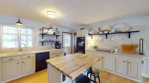 Kitchen - 1075 E Bocock Rd, Marion, IN 46952 photo 1 of 5