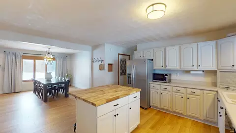 Kitchen - 1075 E Bocock Rd, Marion, IN 46952 photo 4 of 5