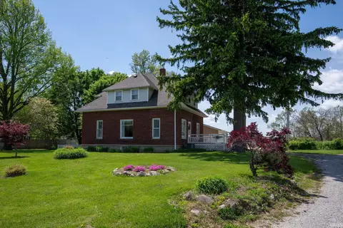 4246 S School St, Laotto, IN 46763