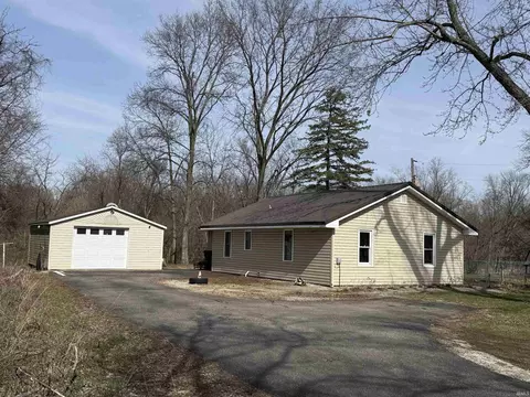 6492 W Olson Rd, Rochester, IN 46975