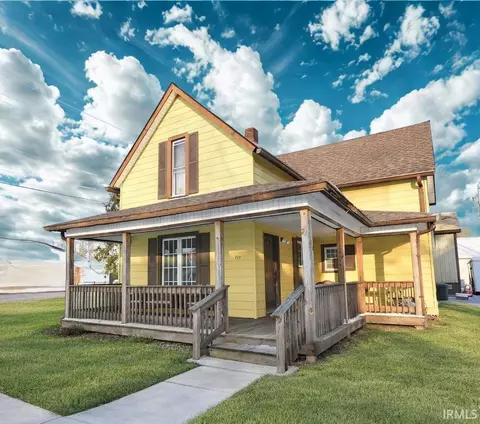 215 N Adams St, Boswell, IN 47921