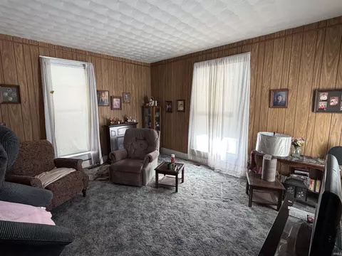 Living - 1523 4th St, Bedford, IN 47421 photo 1 of 1