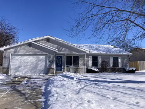 711 Sandalwood Dr, Ossian, IN 46777