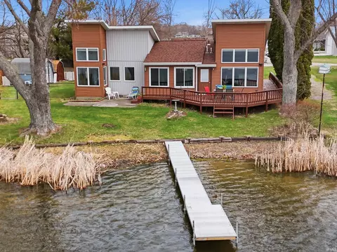 5360 S Highpoint Dr, Albion, IN 46701