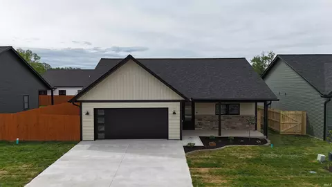 2106 Aruba Dr, Bedford, IN 47421