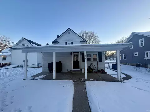 Exterior - 706 E 9th St, Auburn, IN 46706 photo 4 of 6