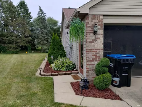 605 Cobblers Ct, Waterloo, IN 46793 photo 2