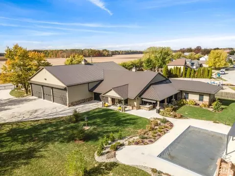 15306 Covington Rd, Fort Wayne, IN 46814