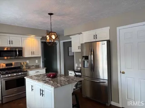 Kitchen - 2106 S 150 E, Peru, IN 46970 photo 6 of 7