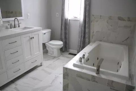 Bath - 2106 S 150 E, Peru, IN 46970 photo 1 of 5