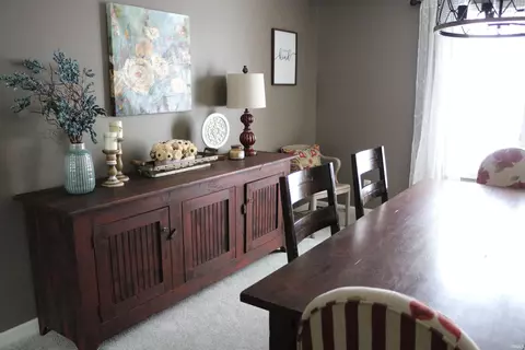 Dining - 2106 S 150 E, Peru, IN 46970 photo 2 of 3