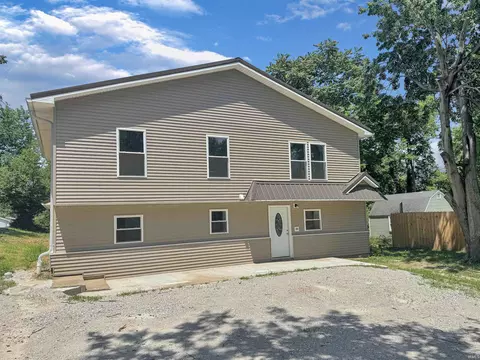 407 S Eighth St, Boonville, IN 47601