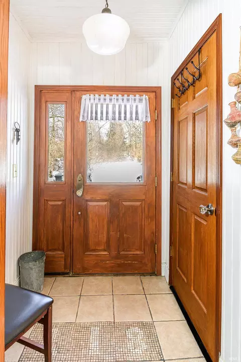 Entry Way - 817 W 8th St, Bloomington, IN 47404 photo 1 of 3