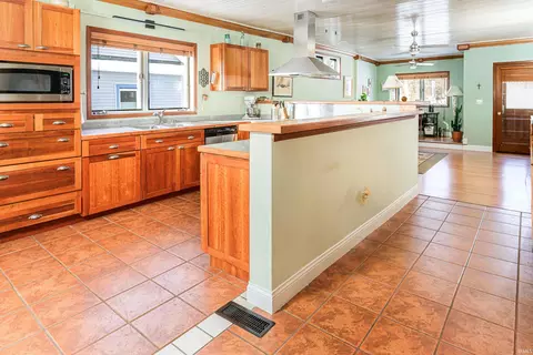 Kitchen - 817 W 8th St, Bloomington, IN 47404 photo 1 of 6