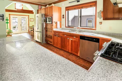 Kitchen - 817 W 8th St, Bloomington, IN 47404 photo 5 of 6