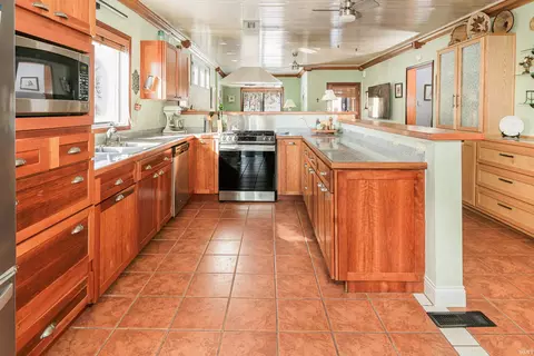 Kitchen - 817 W 8th St, Bloomington, IN 47404 photo 2 of 6